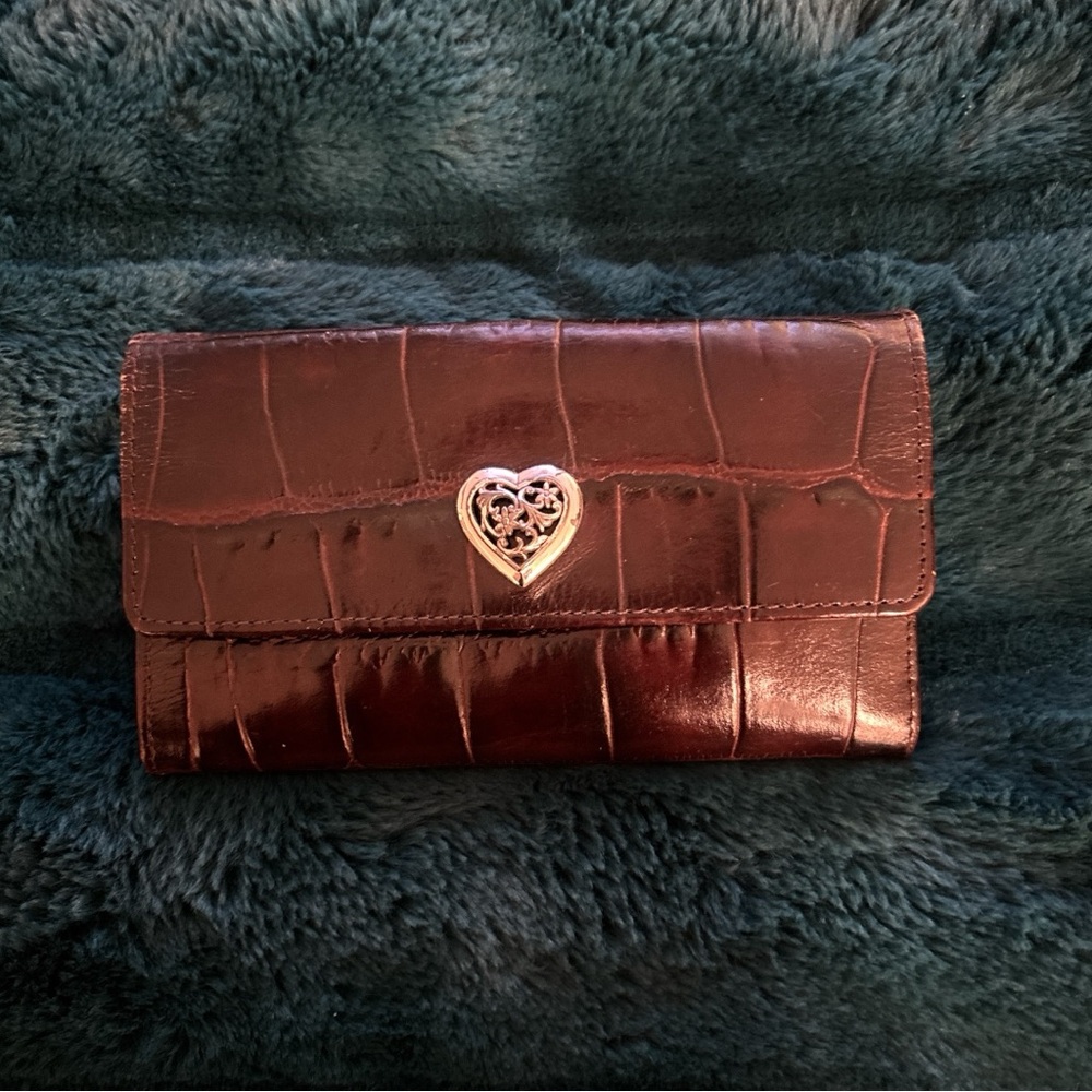 Brighton Elegant Brown Crocodile-Embossed Clutch